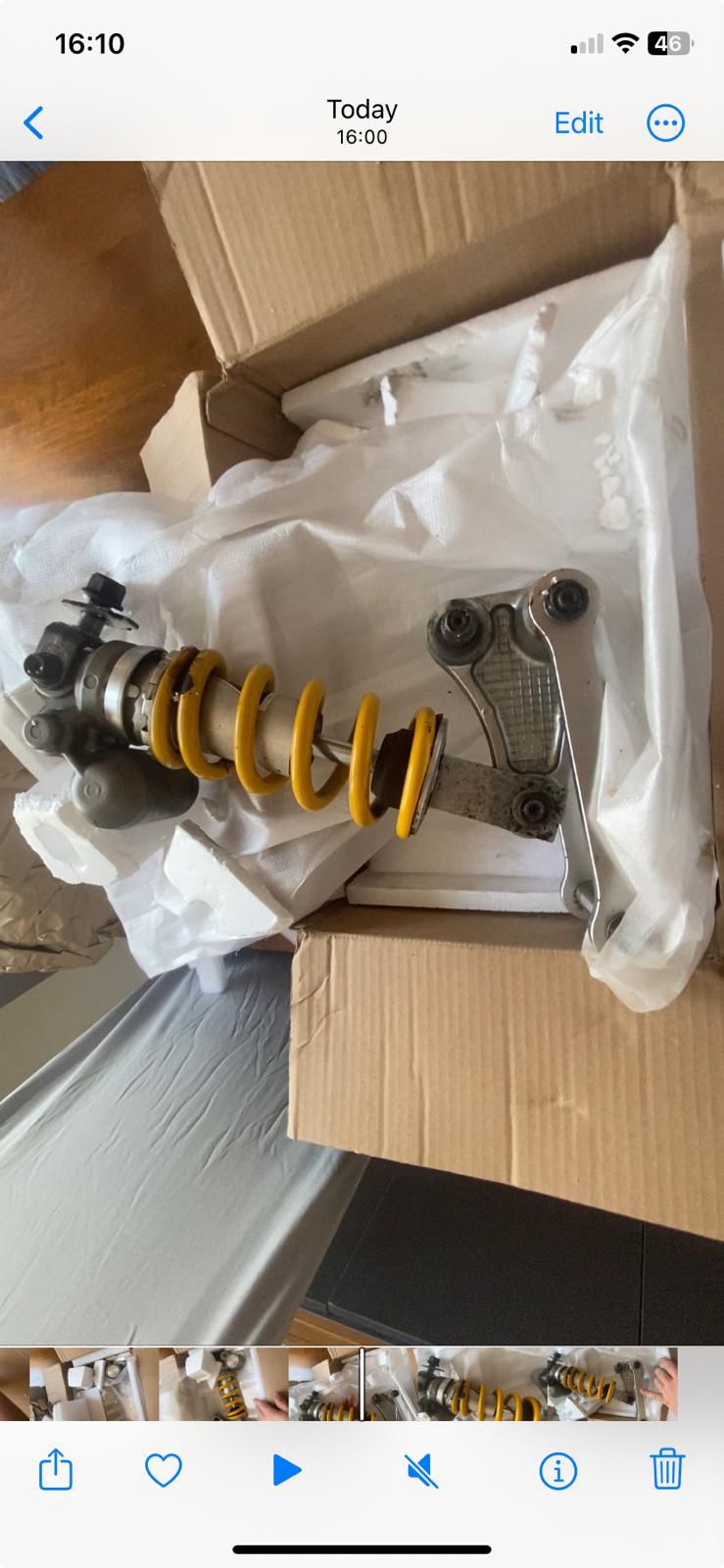 Yamaha R6 rear shock with yellow spring – uprated suspension fitted to the GS500F cafe racer build