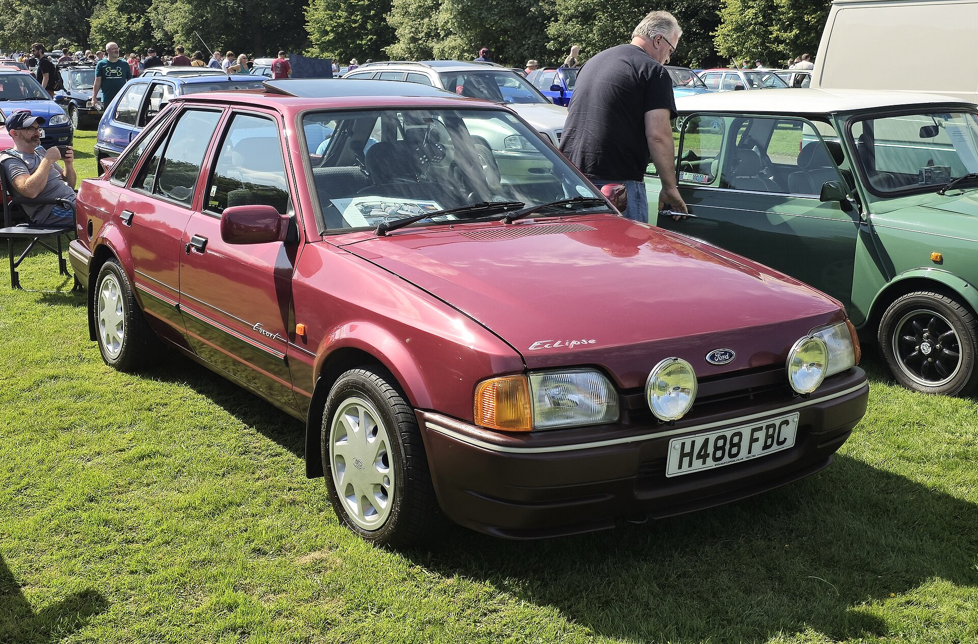 1990 Ford Escort Eclipse Mk4 special edition — 1.3 runout in Amalfi Blue or Flambeau Red, almost forgotten today
