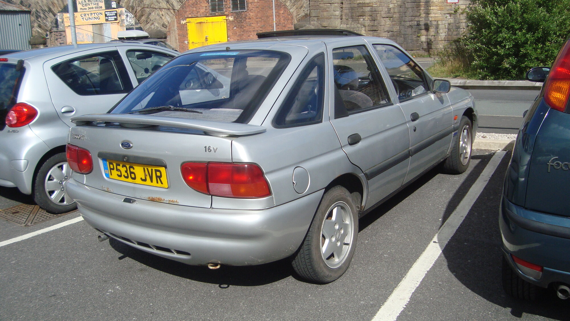 1997 Ford Escort 1.6 Cabaret special edition — one of the dozens of late-90s Mk5/Mk6 specials Ford ran